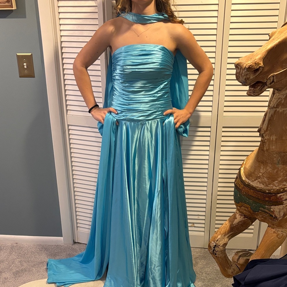 Elegant Blue Strapless Gown